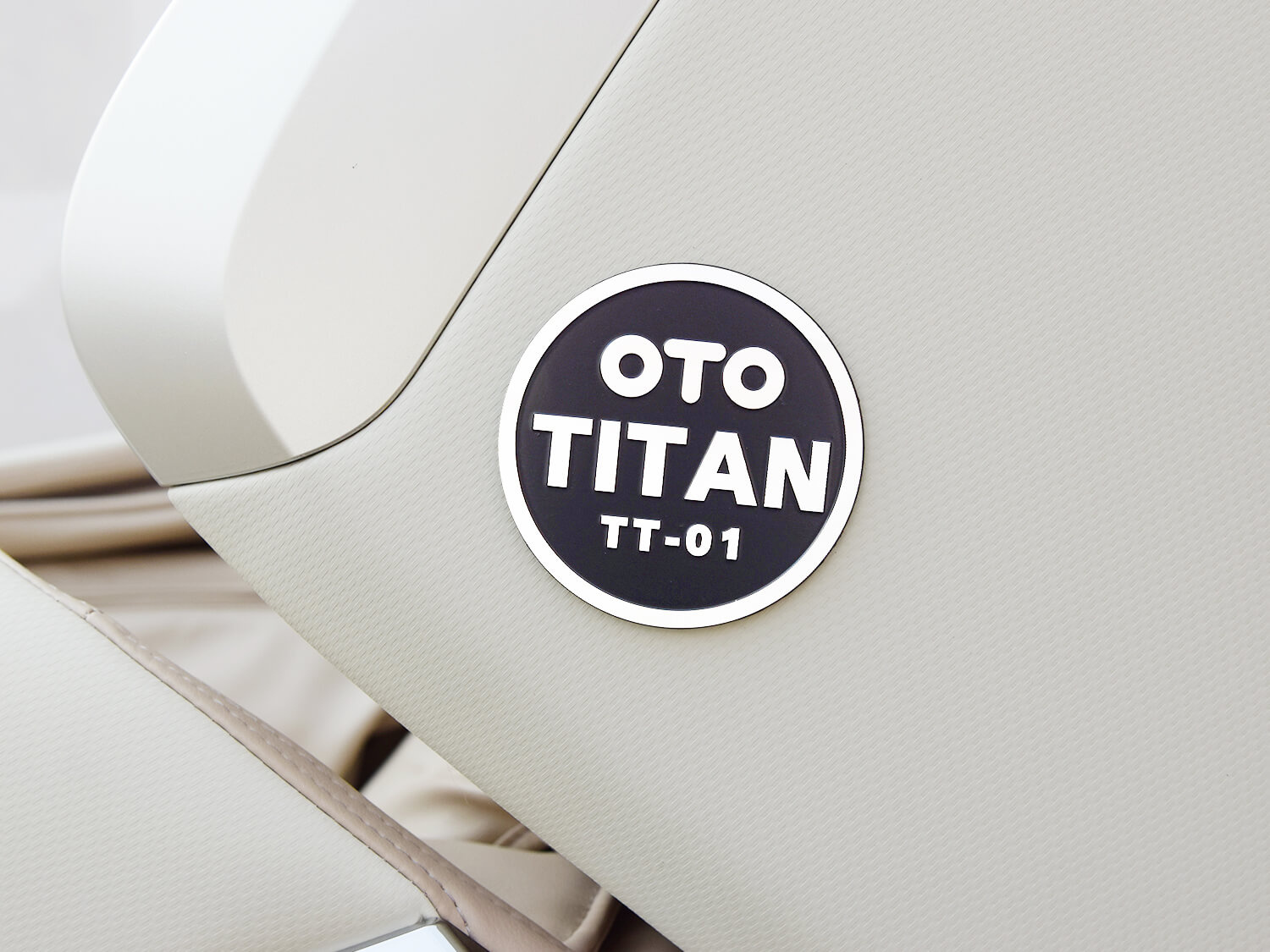 OTO Titan TT-01 Beige ru С массажем шеи